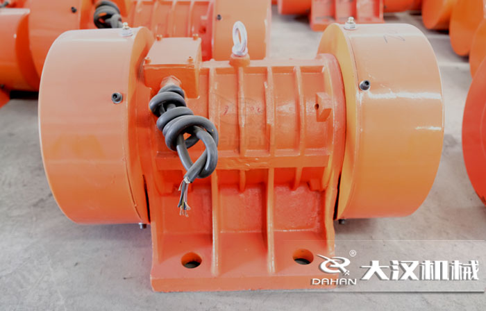 振動(dòng)電機(jī)